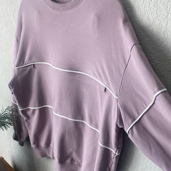 Women's Nursing Movemama Dusty Lavender Crewneck Sweater with White Trim - Picture 4 of 6